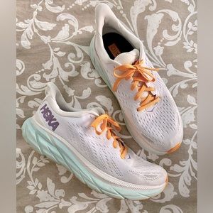 Hoka Clifton 8